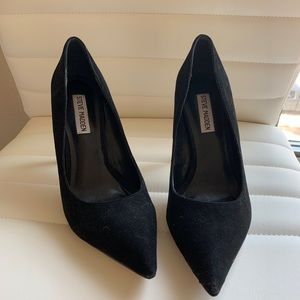 Steve Madden Suede Pumps